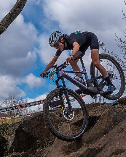 Elina Benoit a le top-5 mondial du VTT cross-country dans le viseur en U23