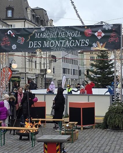 Ça s’anime sur la Place du Marché de La Chaux-de-Fonds
