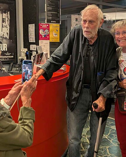 Jean-Luc Bideau en escale à Neuchâtel pour la sortie de son nouveau film